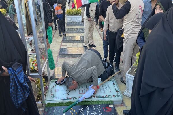 گلزار شهدای کرمان در ششمین سالگرد شهادت سردار دلها، حاج قاسم سلیمانی