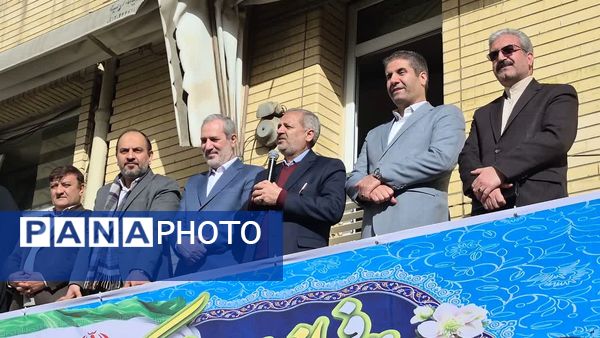 صدای انقلاب طنین انداز شد