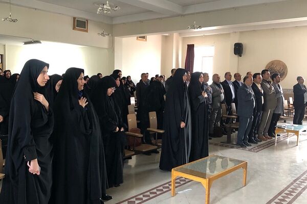 جلسه توجیهی مدیران در دبیرستان آرمیتا مصلی نژاد ناحیه 2 شهرری 