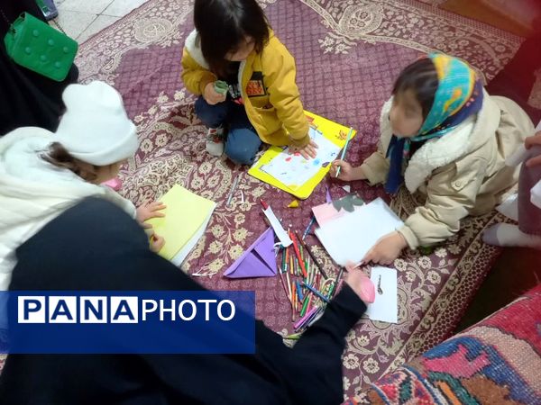 برپایی میز خدمت مشاوره در مصلی نماز جمعه آشخانه