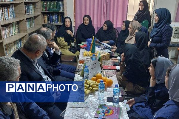 گفت‌وگوی خلاق دردبیرستان فاطمه‌الزهرا؛ نشست مشترک ناشر، معاونین و دانش‌آموزان نویسنده برای رفع چالش‌ها