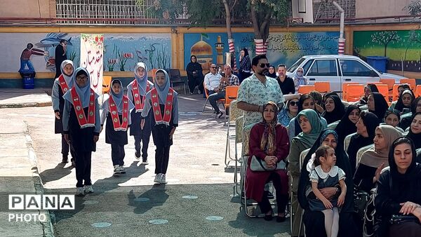زنگ ایثار و شکوفه‌ها در دبستان دخترانه دوره اول فرهنگیان ناحیه شش مشهد