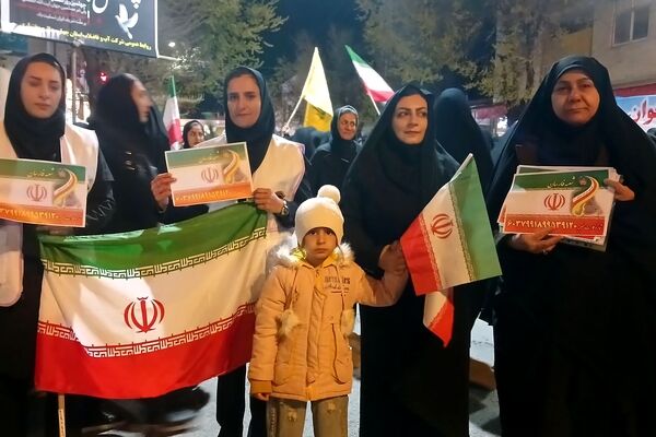 موج پرشور دانش‌آموزان؛ روایتی از اتحاد و پایداری