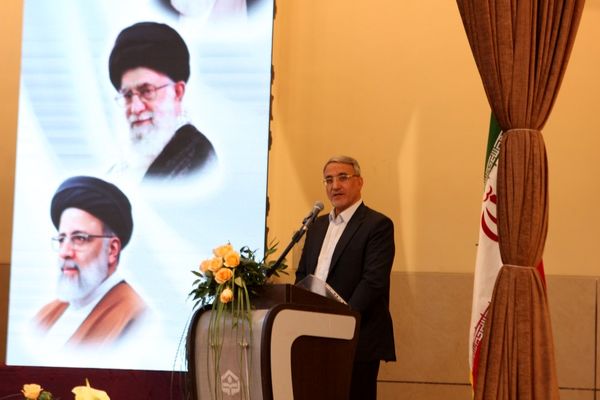 همایش خیرین مدرسه‌ساز و آیین کلنگ زنی بزرگترین مجموعه هنرستانی کشور در کاشان