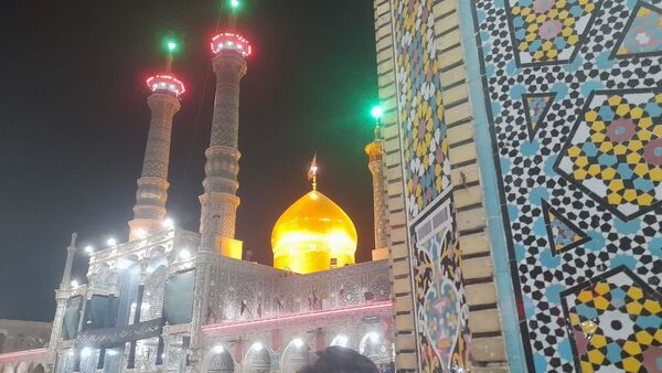 حرم حضرت معصومه(س) در شب شهادت برادر