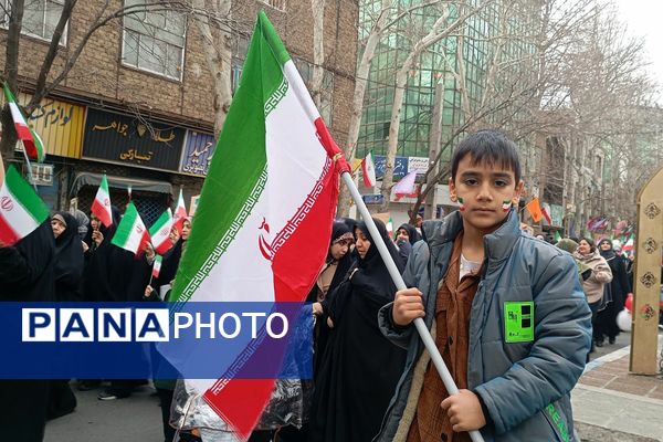 حضور گسترده مردم شهرستان شهید پرور شهرستان شهریار در راهپیمایی ۲۲ بهمن