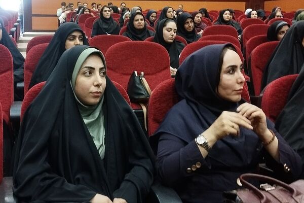 دوره ارتباط موثر با نوجوانان در ناحیه ۲ بهارستان