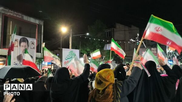 شب سی و دوم خروش، رستاخیزی از ایمان