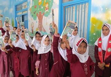 جشن عاطفه‌ها با طنین عشق و همدلی در رودان