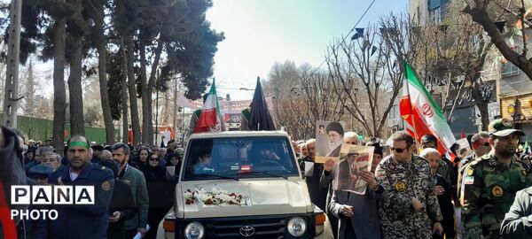 اجتماع پرشور و باشکوه مردم کرج به خونخواهی رهبر انقلاب