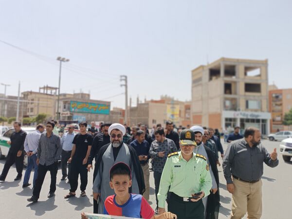 برگزاری پیاده‌روی جاماندگان اربعین حسینی در دهگلان با حضور پرشور مردم