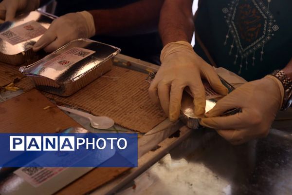  پخش 8600 غذای گرم با همت مرکز نیکوکاری شهید مهدی باکری و موسسه نذرواره در تبریز