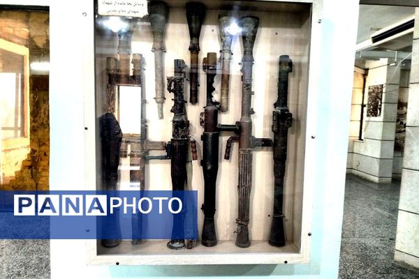 بازدید کاروان راهیان نور از موزه جنگ خرمشهر