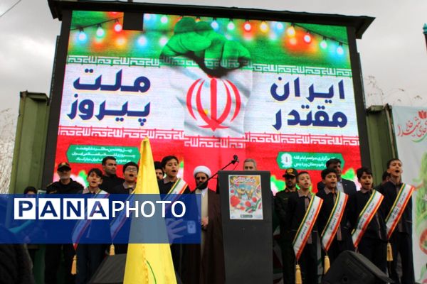 حضور گسترده اقشار مختلف مردم پردیس در راهپیمایی ۲۲ بهمن