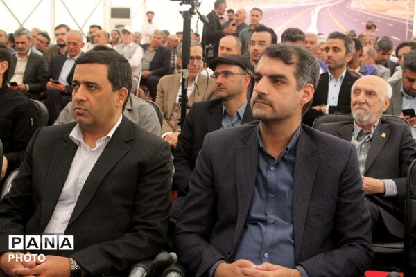 افتتاح ۱۲ کیلومتر از آزادراه کمربندی غربی قم با حضور وزیر راه و شهرسازی