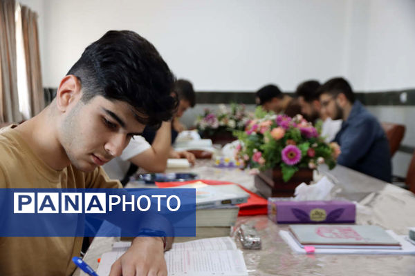 دیدار صمیمانه مدیر آموزش پرورش شهرستان‌های تهران با دانش‌آموزان اردوی مطالعاتی مدارس اسلامشهر