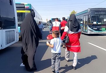 اعزام کاروان عظیم عزاداران رودهن به مراسم سالگرد ارتحال امام خمینی (ره)