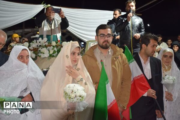 طنین خطبه عقد بیست زوج جانفدای ایران در شب‌های بعثت مردم مرند 