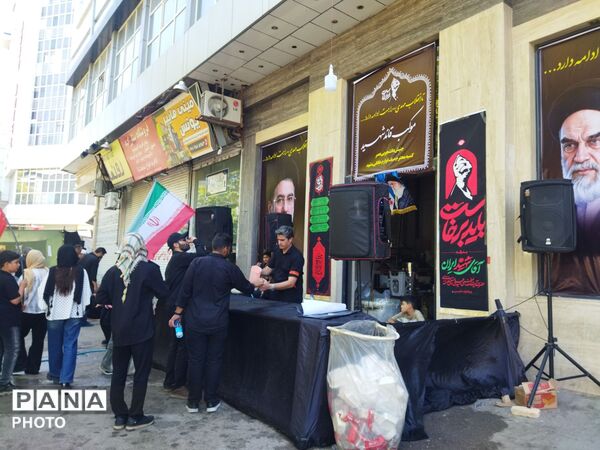 موکب قائد شهید در خیابان مصباح یزدی مشهد 