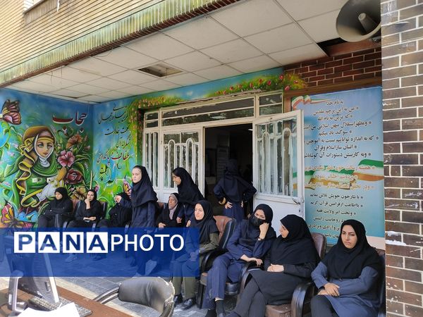 گرامیداشت هفته سلامت‌روان در دبیرستان میرزا جعفر سروقد خراسان رضوی 