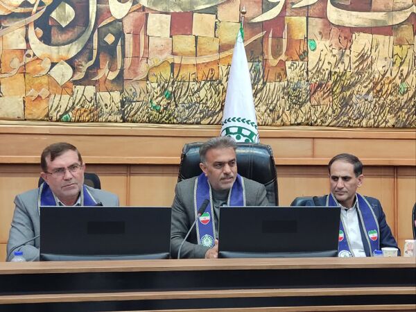 نشست هم‌اندیشی مسئولان سازمان دانش‌آموزی استان فارس روز دوم