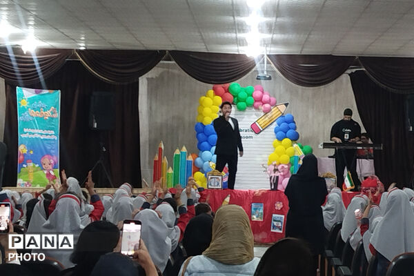 جشن شکوفه‌ها در اردوگاه فرهنگی فدک شیراز