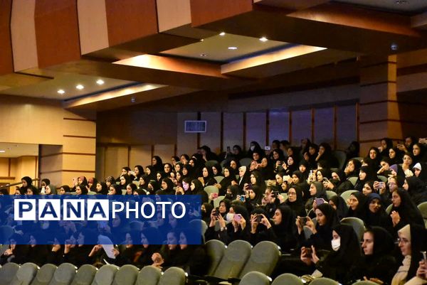 آیین گرامیداشت روز دانشجو برای دانشجو معلمان استان چهارمحال وبختیاری