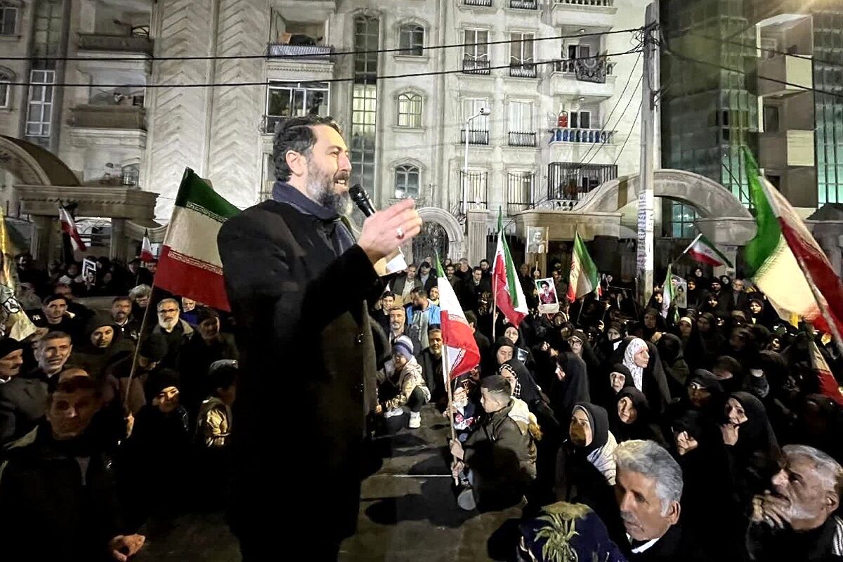  دست صهیون بریده خواهد شد و راه جلاد بسته خواهد شد.