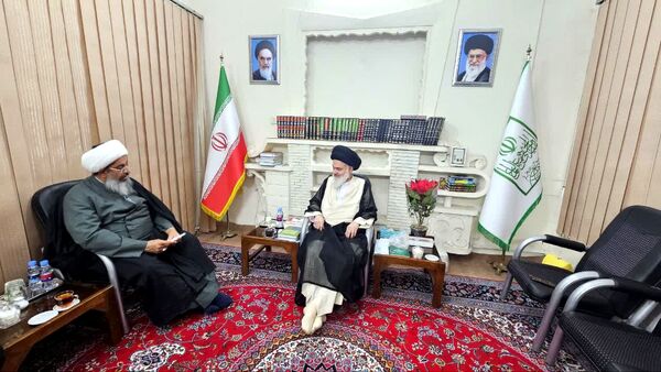 دیدار تمامی مسئولان ساوجبلاغ با امام جمعه 