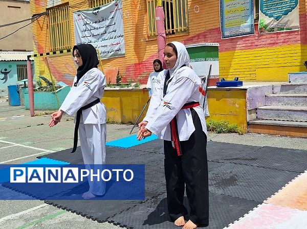 برگزاری المپیاد ورزشی درون مدرسه‌ای در دبیرستان سیزده آبان ناحیه یک کرج