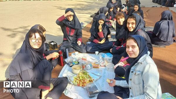صبحانه سالم در مدرسه شاهد تهذیب؛ گامی برای ترویج سبک زندگی سالم