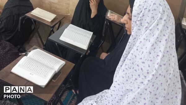 محفل انس با قرآن کریم در مسجد سلمان فارسی بندرعباس