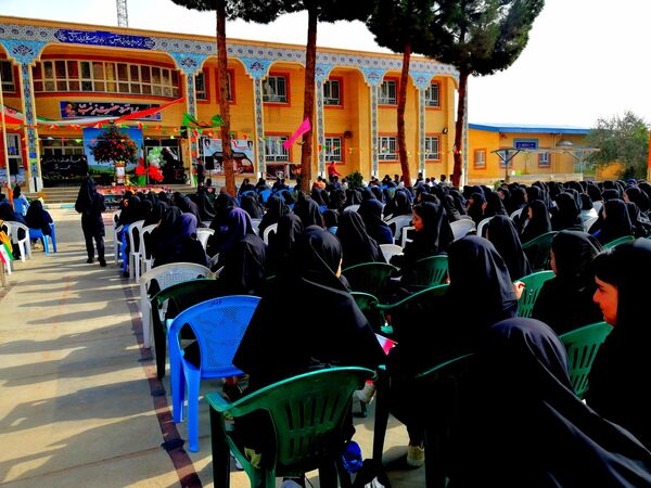 آغاز رسمی آیین بازگشایی مدارس شهرستان کاشمر در دبیرستان حضرت زینب(س)