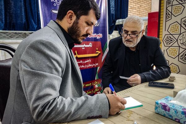 میز خدمت اداره فرهنگ شهرستان ری در مراسم نمازجمعه باقرشهر و کهریزک 