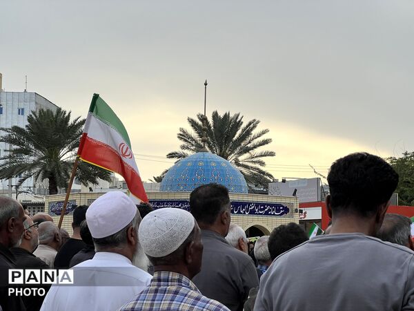 بیعت مردم جزیره قشم با آیت‌الله سید مجتبی حسینی خامنه‌ای 