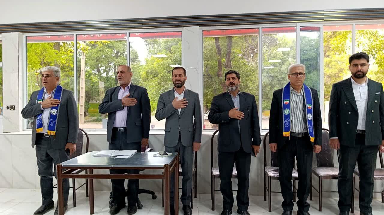 نشست مشاور وزیر آموزش‌ و پرورش با تشکل‌های دانش‌آموزی در یاسوج