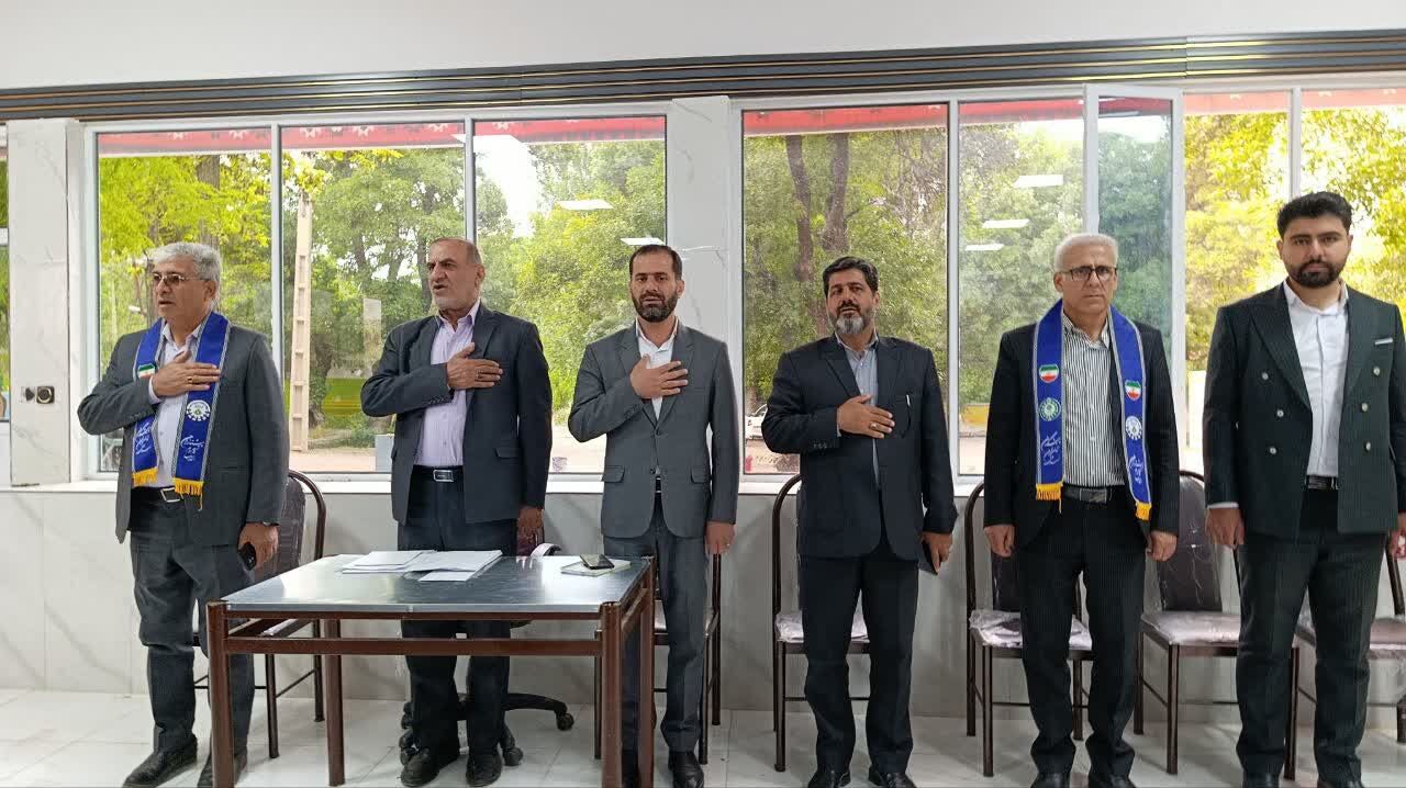 نشست مشاور وزیر آموزش‌ و پرورش با تشکل‌های دانش‌آموزی در یاسوج