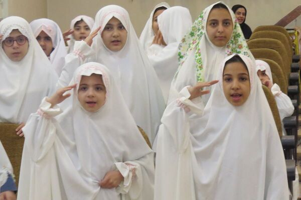 جشن تکلیف دختران؛ گامی نو در مسیر بندگی و مسئولیت‌پذیری