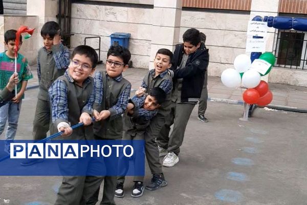 جشن پیروزی انقلاب اسلامی در مدارس منطقه کهریزک 