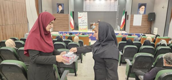 انتخابات انجمن اولیا و مربیان دبیرستان فرزانگان شهرستان ملارد