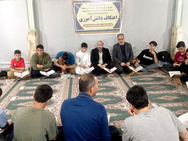 عتکاف نوجوانان، فرصتی برای پرواز در آسمان بندگی