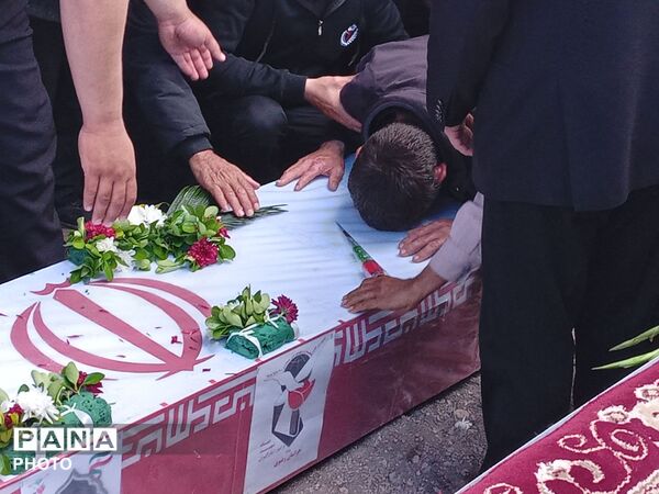 مراسم تشیع پیکر مطهر شهید علی اکبر خوافی در میان‌جلگه روستای سالاری 