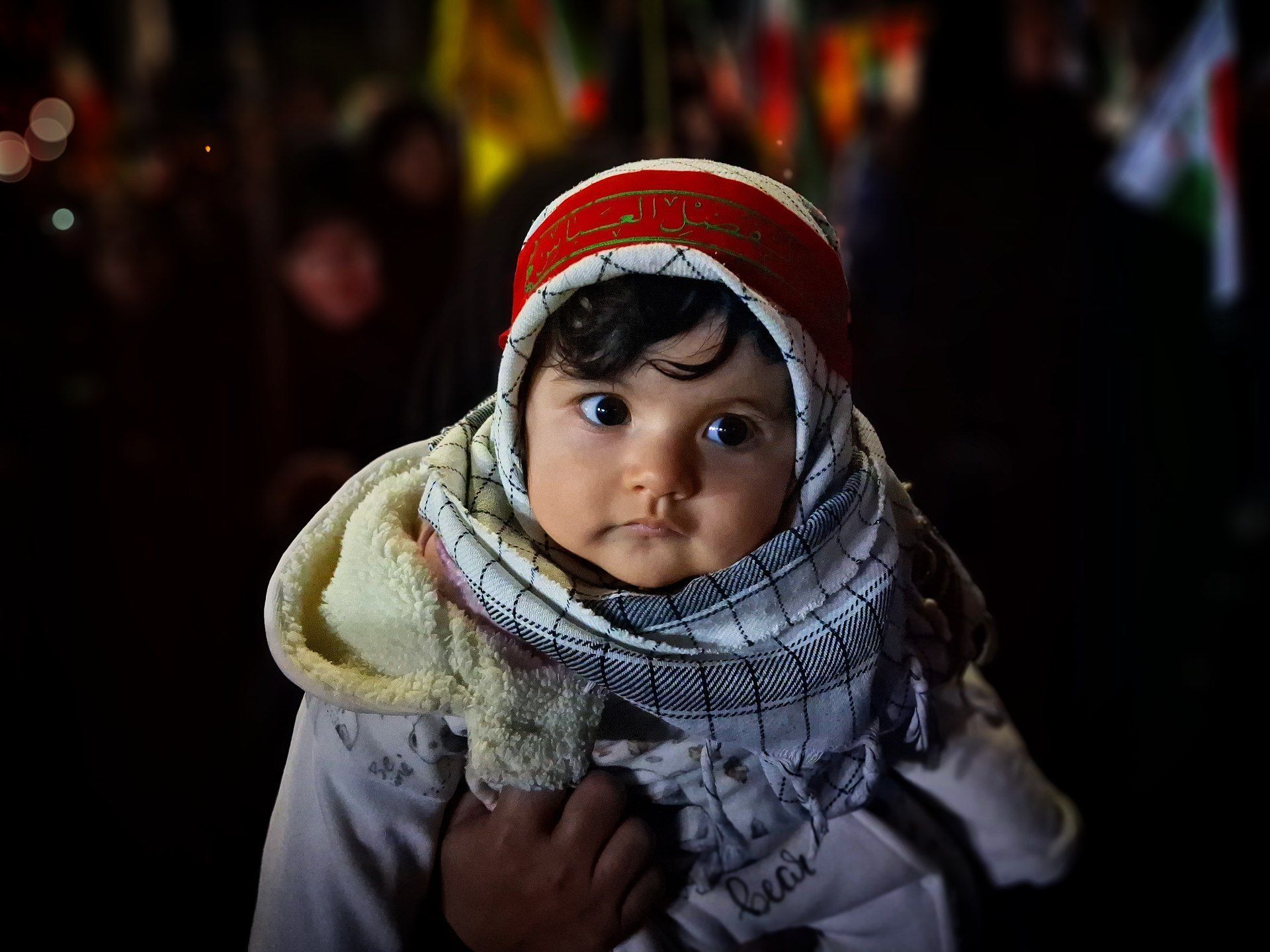 کودکان و جوانان انقلابی کاشمر در میدان خیابان