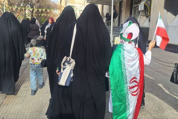 برخیز که فجر انقلاب است امروز