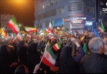 چهارشنبه‌سوری بندرعباس؛ آیین وحدت و همدلی با پرچم ایران به جای آتش‌بازی