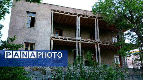 سفری به خانه پدری شهریار 