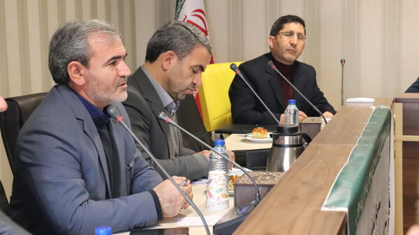 نشست هم‌اندیشی شورای هماهنگی مدارس و مراکز غیردولتی استان آذربایجان شرقی
