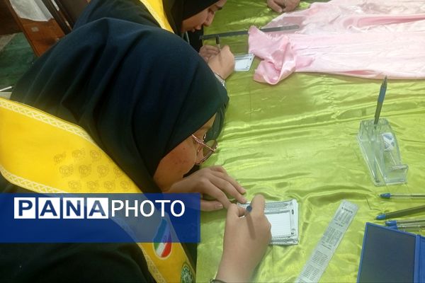 انتخاباتی با شکوه در دبیرستان نرجس یک