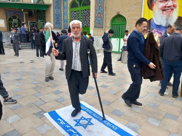 سنگ تمام مردم کرج در راهپیمایی روز قدس 