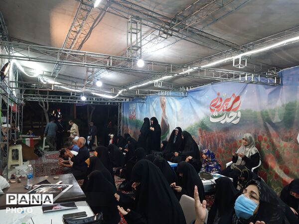 اقامه نماز استغاثه به امام زمان (عج) در موکب حماسه مقاومت دانش آموز 